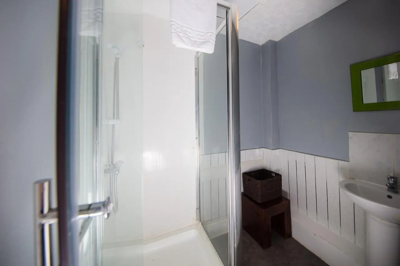 Super Central 4Bedroom Apartment At The Meadows Edinburgh 0*,