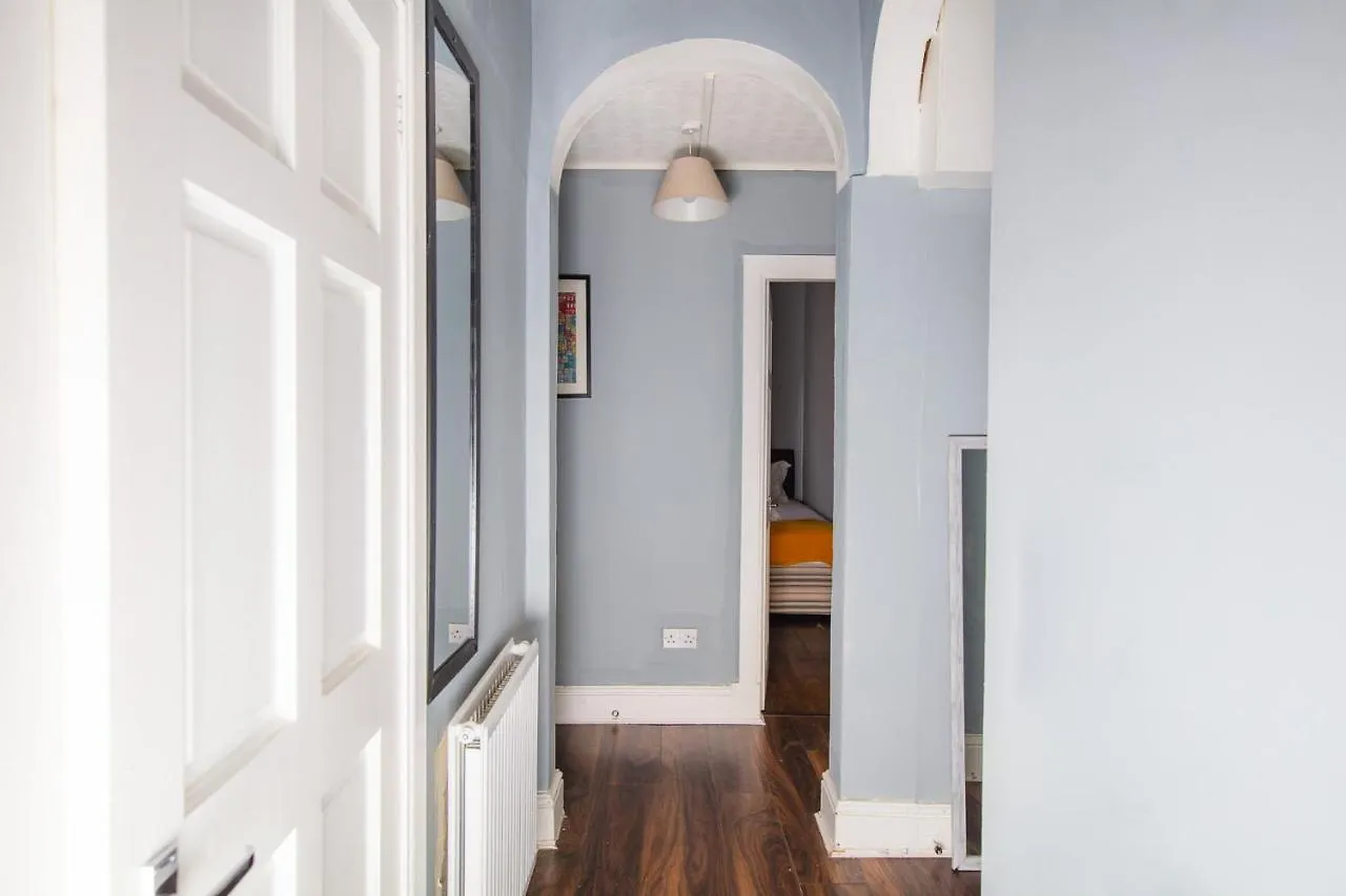 Super Central 4Bedroom Apartment At The Meadows Edinburgh United Kingdom