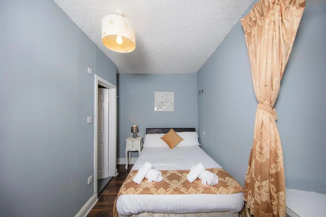 Super Central 4Bedroom Apartment At The Meadows Edinburgh