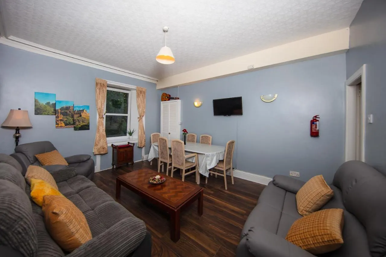 Super Central 4Bedroom Apartment At The Meadows Edinburgh