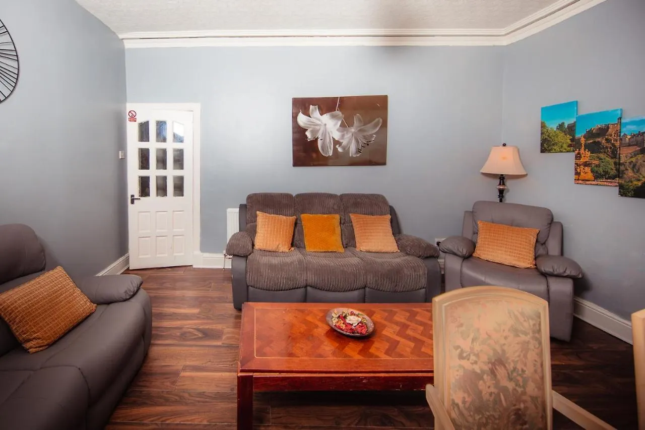 Super Central 4Bedroom Apartment At The Meadows Edinburgh