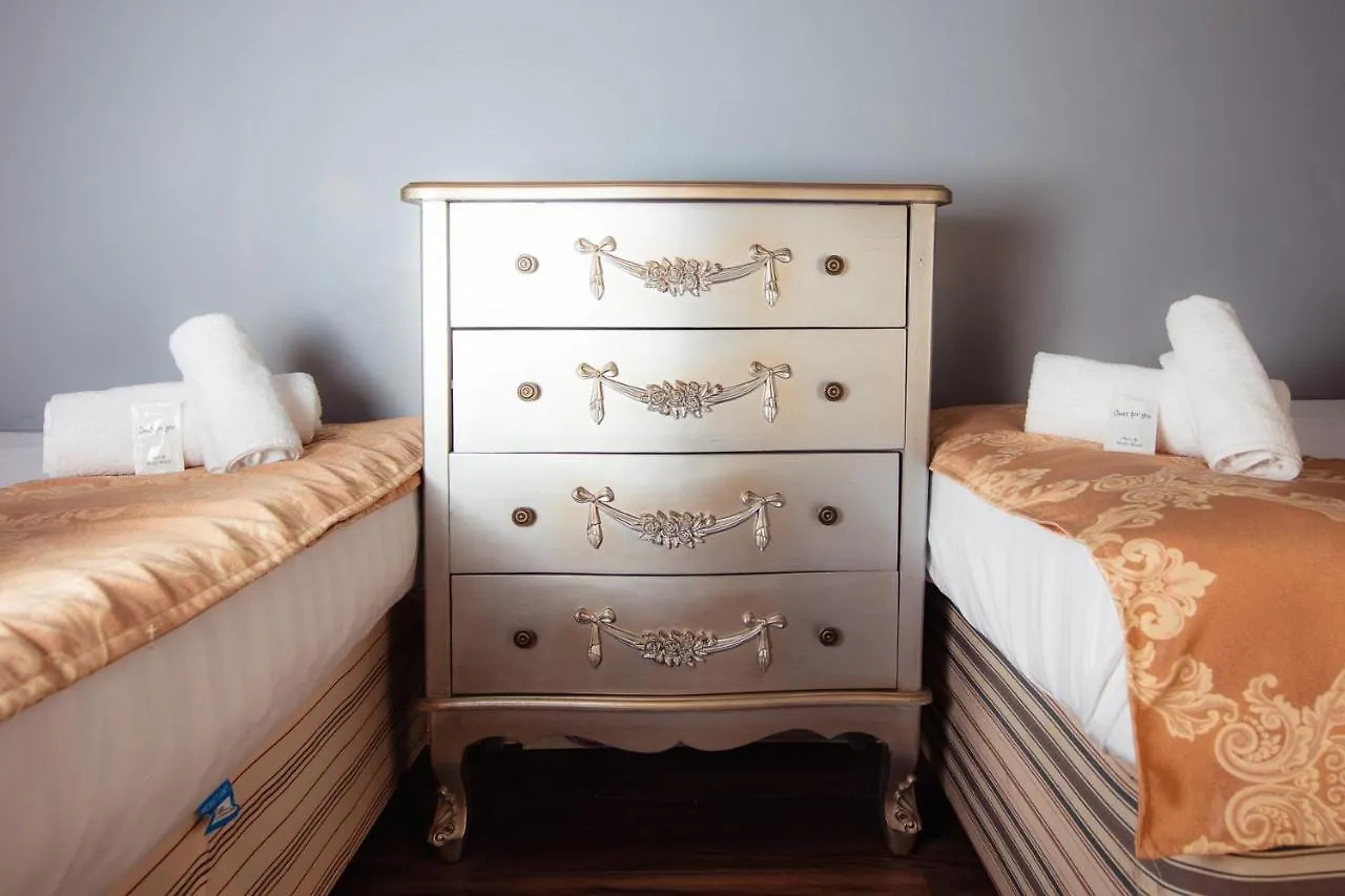 Super Central 4Bedroom Apartment At The Meadows Edinburgh United Kingdom