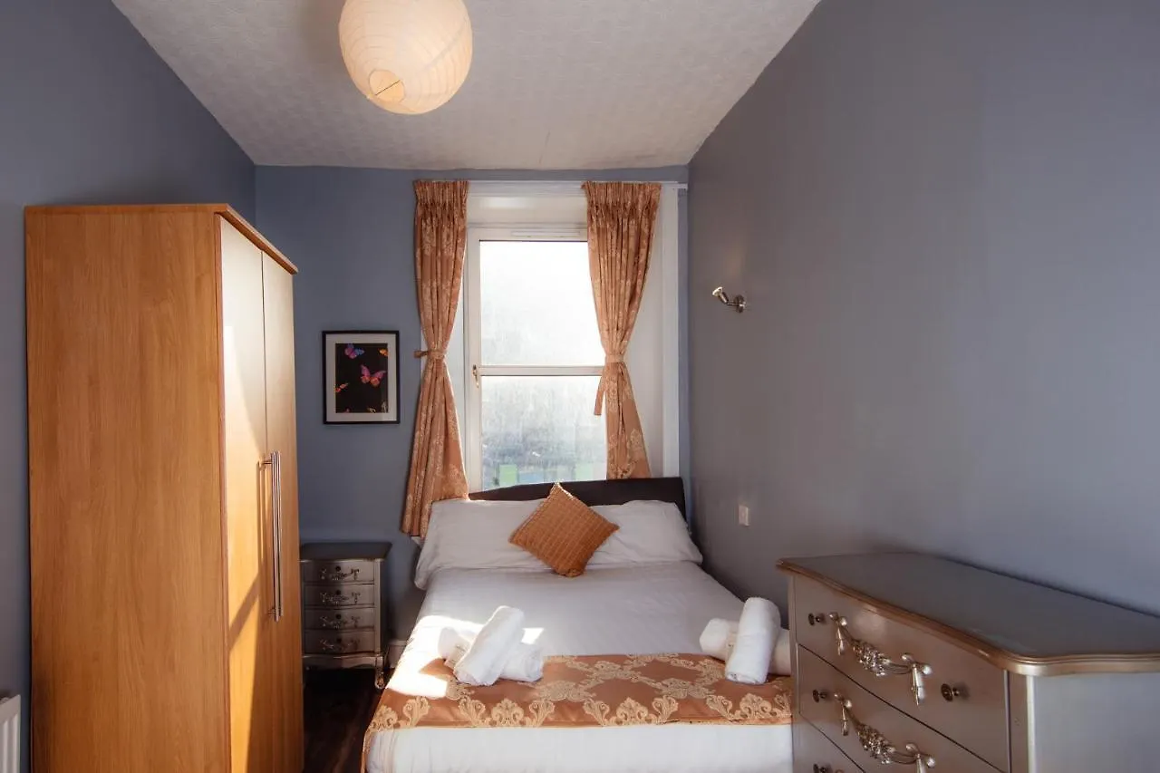 Super Central 4Bedroom Apartment At The Meadows Edinburgh United Kingdom
