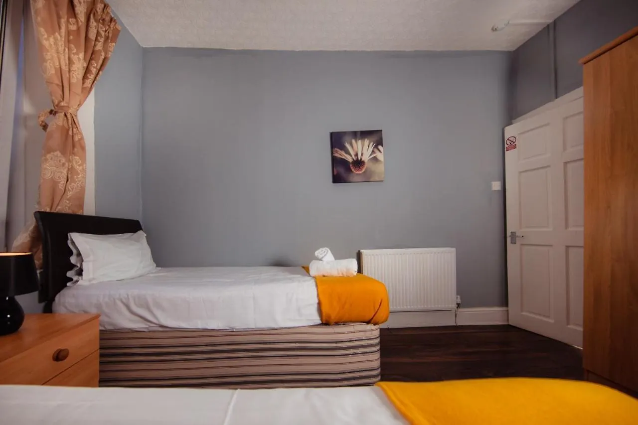 Super Central 4Bedroom Apartment At The Meadows Edynburg